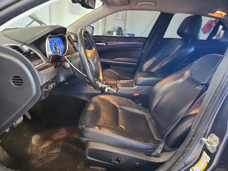 55552076 :رقم المزاد ، 2C3CCARG4FH793211 vin ، 2015 Chrysler 300 مزاد بيع