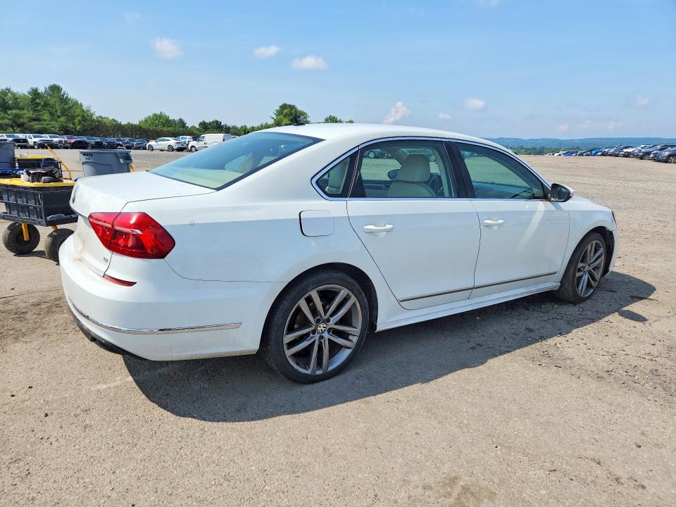 59140996 :رقم المزاد ، 1VWAT7A37GC037596 vin ، 2016 Volkswagen Passat مزاد بيع