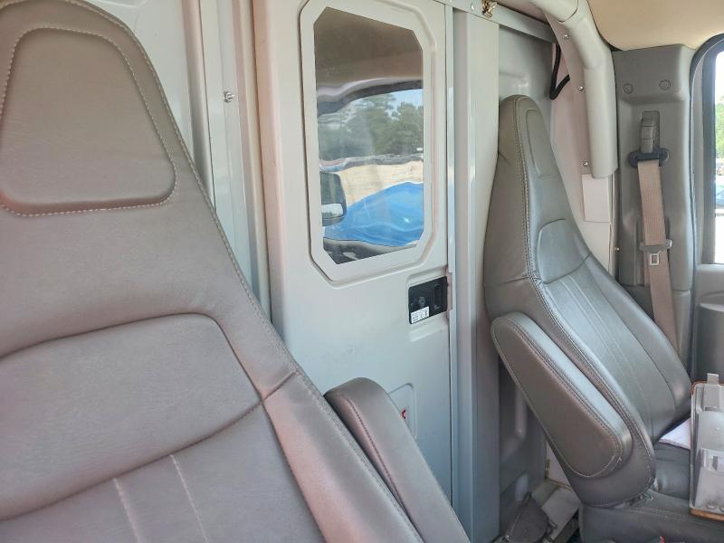 55607586 :رقم المزاد ، 1GB0GRF7XP1103973 vin ، 2023 Chevrolet Express G3500 مزاد بيع