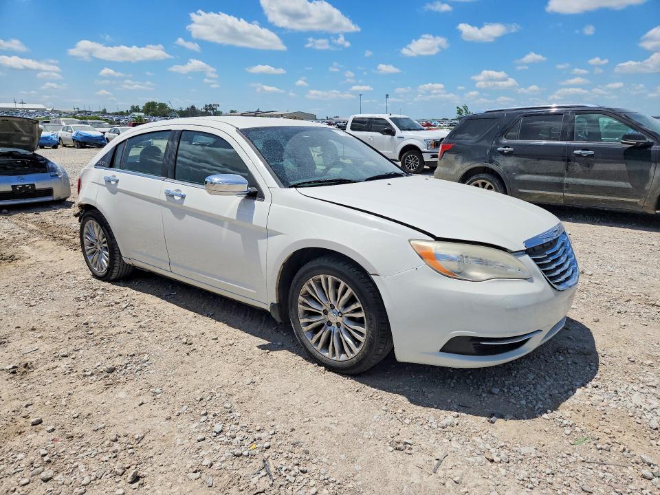 57708696 :رقم المزاد ، 1C3BC2FG1BN505927 vin ، 2011 Chrysler 200 مزاد بيع