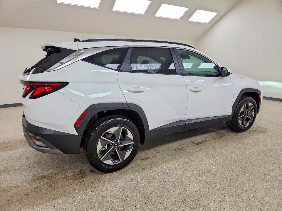Продажа на аукционе авто 2026 Hyundai Tucson, vin: 5NMJBCDE0TH734373, номер лота: 57387486