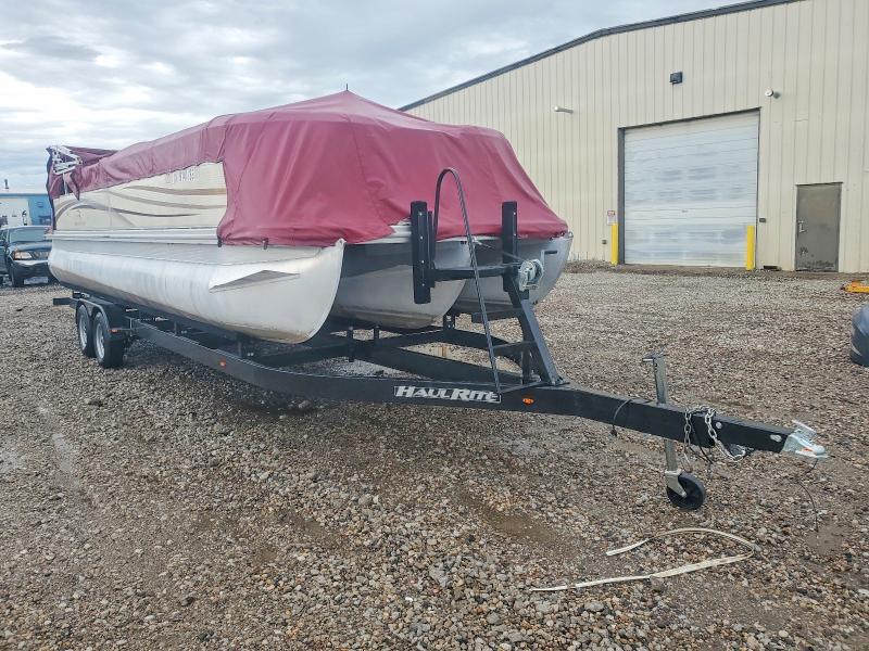 Aukcja sprzedaży 2001 Bennington Marine Boat W/trl, vin: ETW10706L001, numer aukcji: 57015436