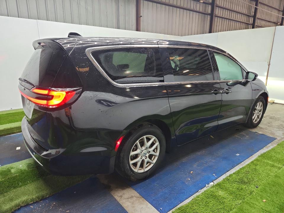 Продажа на аукционе авто 2024 Chrysler Pacifica, vin: 2C4RC1BG1RR179893, номер лота: 51114856