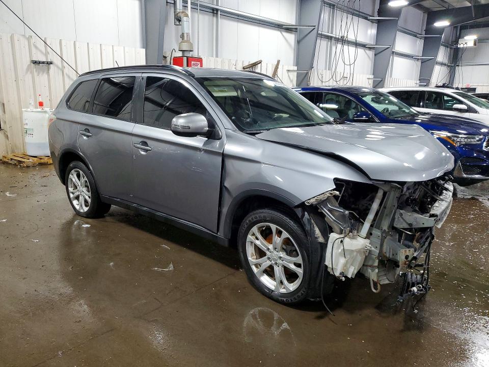 2015 Mitsubishi Outlander მანქანა იყიდება აუქციონზე, vin: JA4AZ3A30FZ003418, აუქციონის ნომერი: 56638126