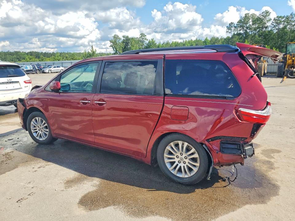 55569276 :رقم المزاد ، 5TDYZ3DC3HS886726 vin ، 2017 Toyota Sienna مزاد بيع