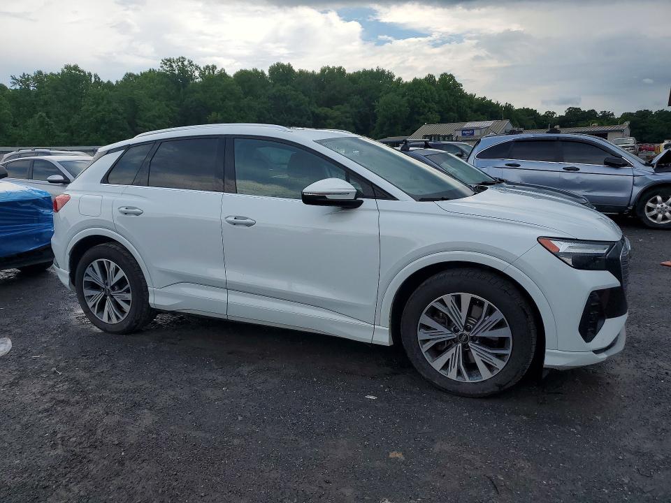 55822856 :رقم المزاد ، WA1ACBFZ9RP003295 vin ، 2024 Audi Q4 E-tron مزاد بيع