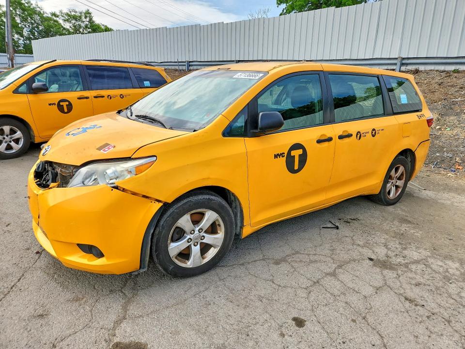 2017 Toyota Sienna მანქანა იყიდება აუქციონზე, vin: 5TDZZ3DC1HS859903, აუქციონის ნომერი: 57136666
