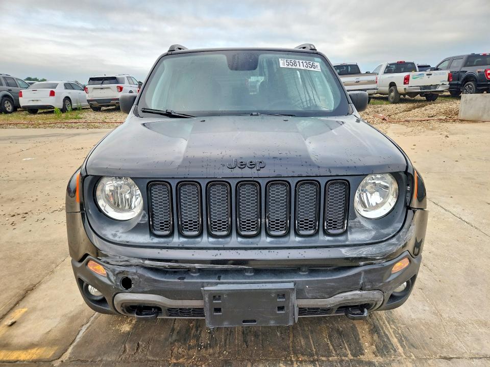 55811356 :رقم المزاد ، ZACCJBAB4JPH82790 vin ، 2018 Jeep Renegade مزاد بيع