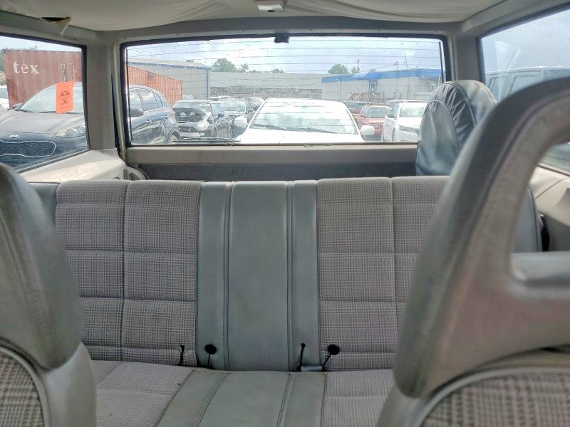 55725676 :رقم المزاد ، 1JCMR7847JT244508 vin ، 1988 Jeep Cherokee مزاد بيع