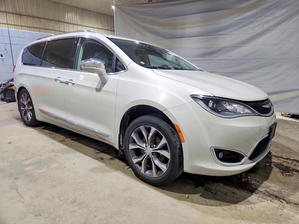 55541866 :رقم المزاد ، 2C4RC1GG4HR591474 vin ، 2017 Chrysler Pacifica مزاد بيع
