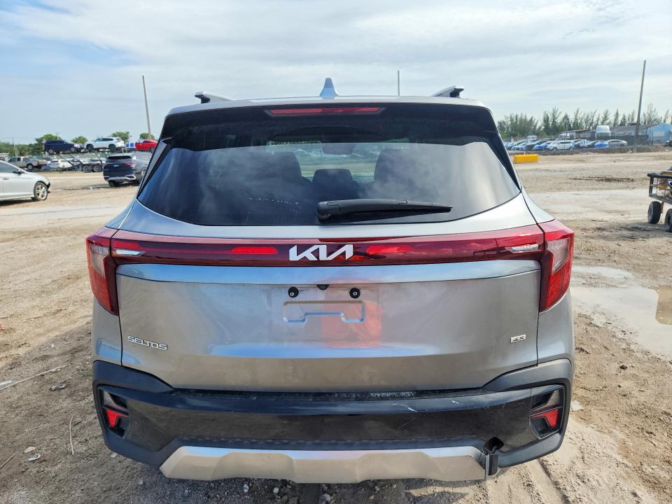 Продажа на аукционе авто 2024 Kia Seltos, vin: KNDETCA70R7542326, номер лота: 58577106