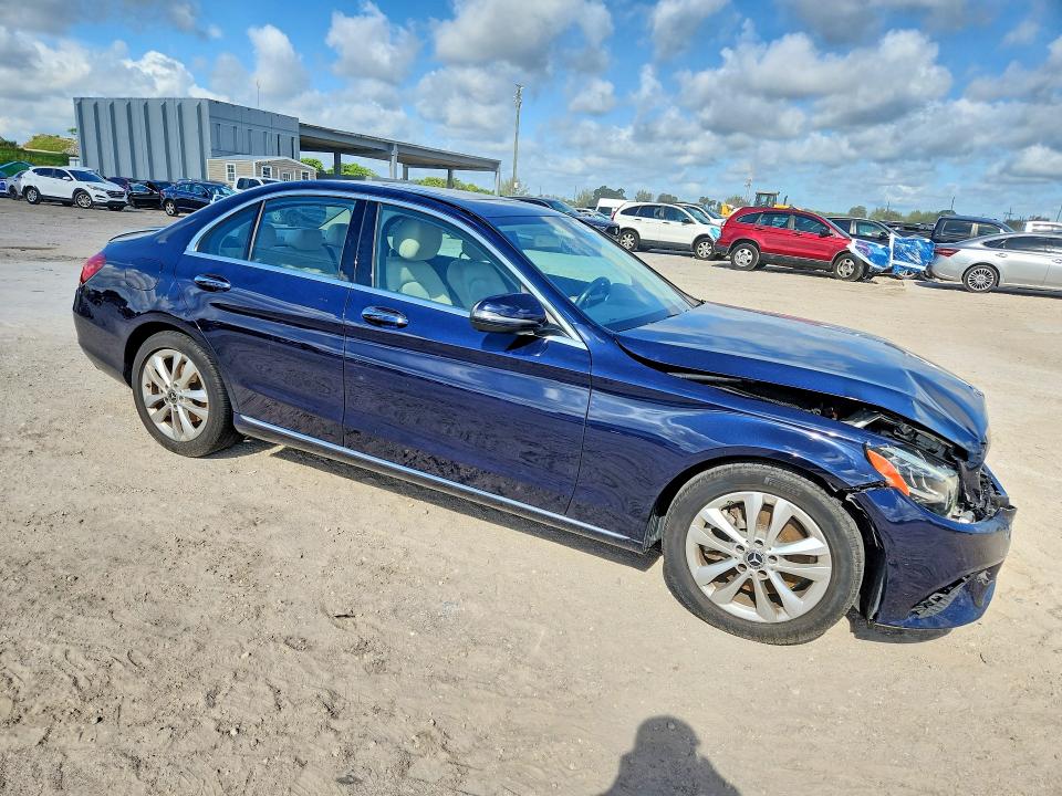 56326486 :رقم المزاد ، 55SWF8DB1KU306758 vin ، 2019 Mercedes-benz C مزاد بيع