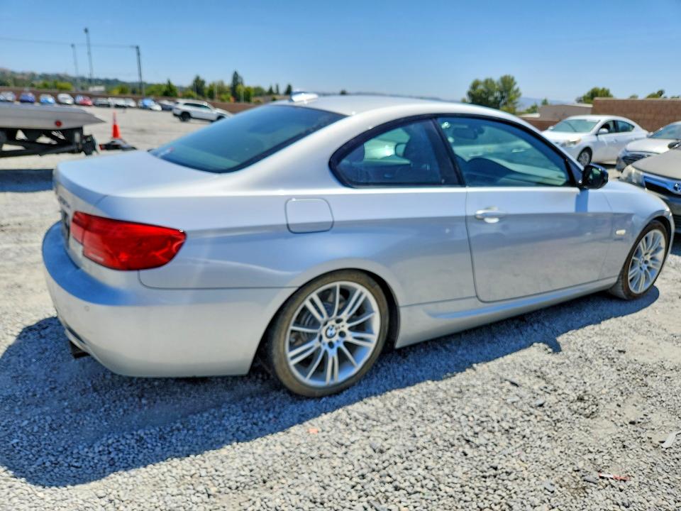 2011 Bmw 335 მანქანა იყიდება აუქციონზე, vin: WBAKG1C52BE617999, აუქციონის ნომერი: 56541196