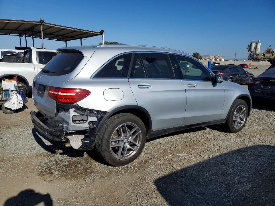 58840646 :رقم المزاد ، WDC0G4JBXHF132737 vin ، 2017 Mercedes-benz Glc مزاد بيع