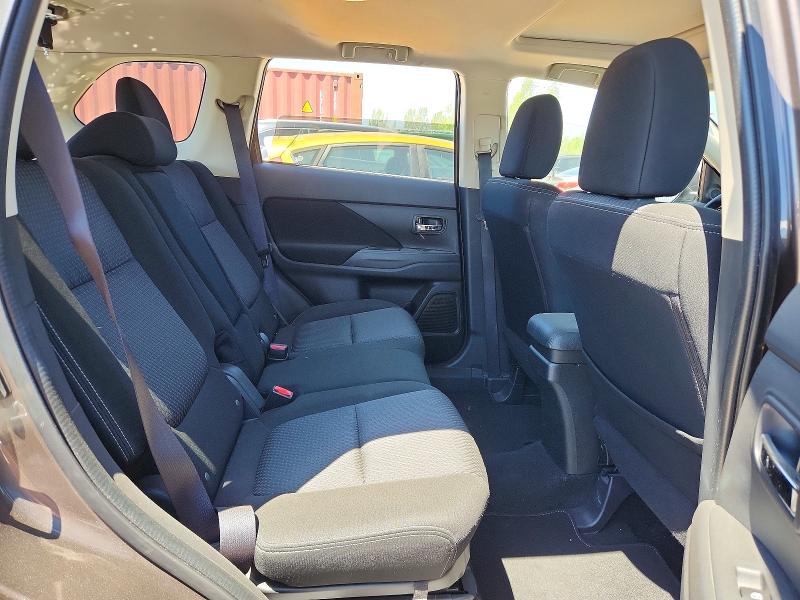 55565016 :رقم المزاد ، JA4AZ2A32GZ603725 vin ، 2016 Mitsubishi Outlander مزاد بيع