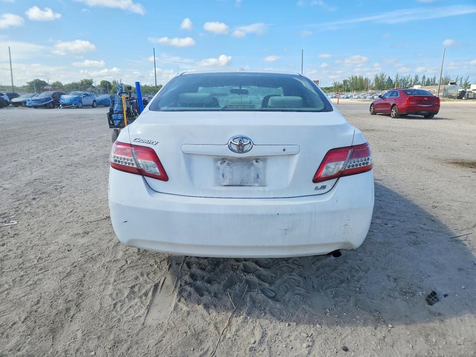 2011 Toyota Camry მანქანა იყიდება აუქციონზე, vin: 4T1BF3EK2BU626675, აუქციონის ნომერი: 56234006
