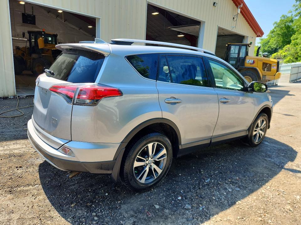 58492026 :رقم المزاد ، 2T3RFREV9HW649849 vin ، 2017 Toyota Rav4 مزاد بيع