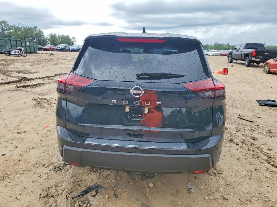 57690546 :رقم المزاد ، 5N1BT3BA8TC687668 vin ، 2026 Nissan Rogue مزاد بيع