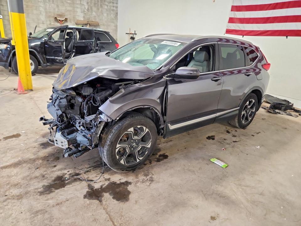 Продажа на аукционе авто 2018 Honda Cr-v, vin: 7FARW2H97JE024047, номер лота: 58228996