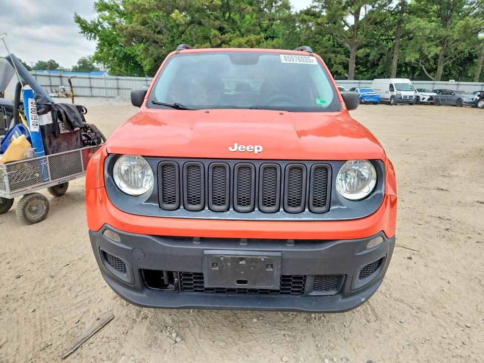 85976035 :رقم المزاد ، ZACCJBAB6HPE92948 vin ، 2017 Jeep Renegade مزاد بيع