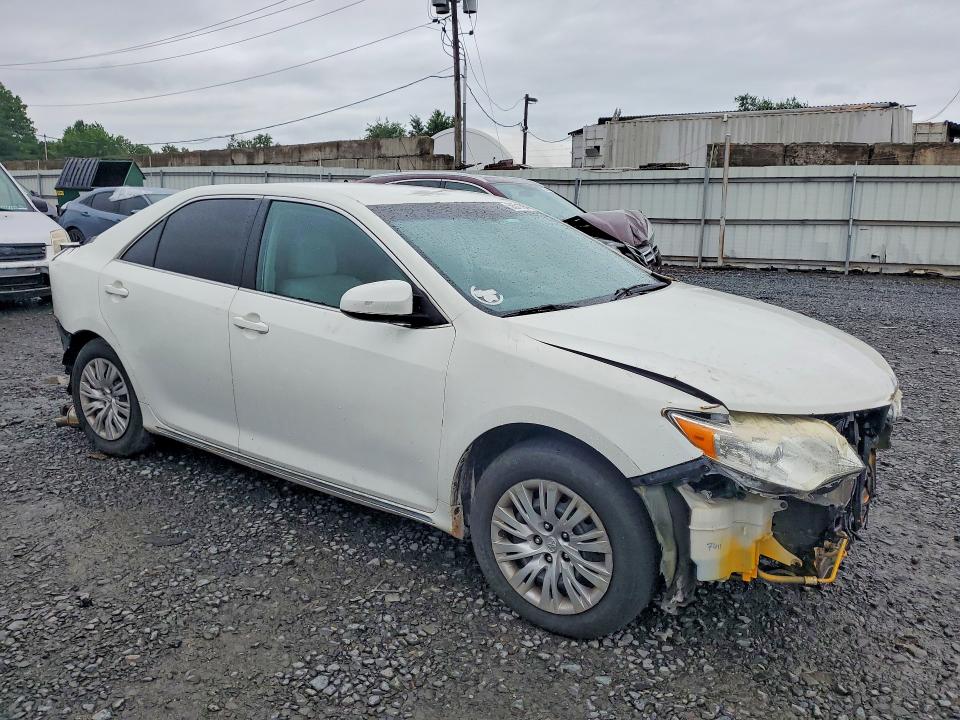 58571796 :رقم المزاد ، 4T1BD1FK1EU104598 vin ، 2014 Toyota Camry Hybrid مزاد بيع