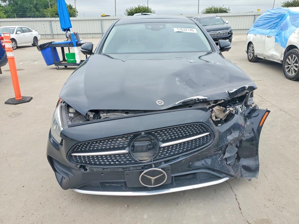 57632146 :رقم المزاد ، W1KZF8EB9MA891779 vin ، 2021 Mercedes-benz E مزاد بيع