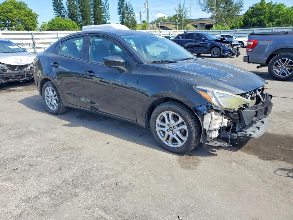 2017 Toyota Yaris Ia მანქანა იყიდება აუქციონზე, vin: 3MYDLBYVXHY164136, აუქციონის ნომერი: 59192306
