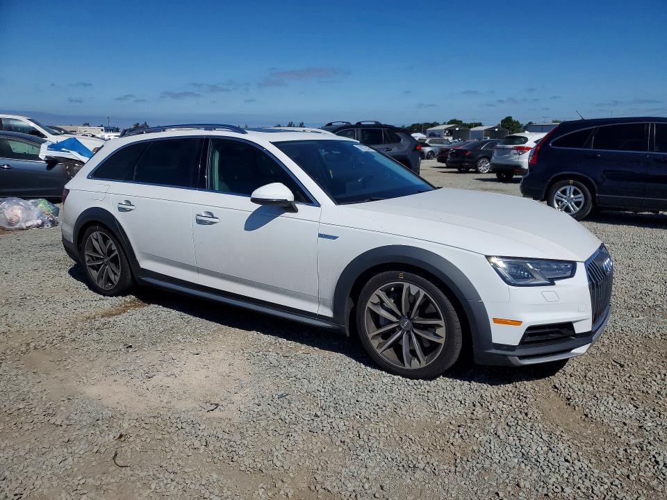 58222546 :رقم المزاد ، WA17NAF40JA077750 vin ، 2018 Audi A4 Allroad مزاد بيع