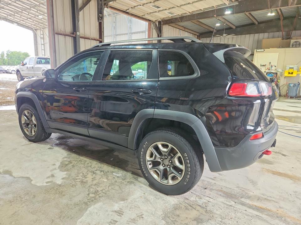 56696296 :رقم المزاد ، 1C4PJMBXXKD137293 vin ، 2019 Jeep Cherokee مزاد بيع