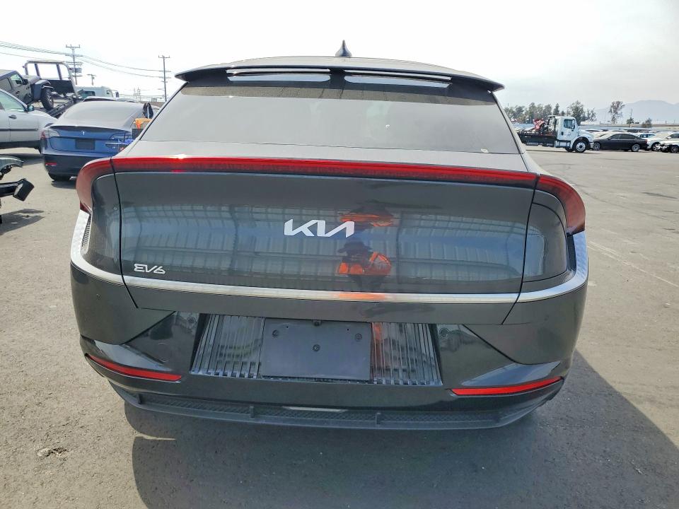 2024 Kia Ev6 მანქანა იყიდება აუქციონზე, vin: KNDC34LA5R5623338, აუქციონის ნომერი: 56369576