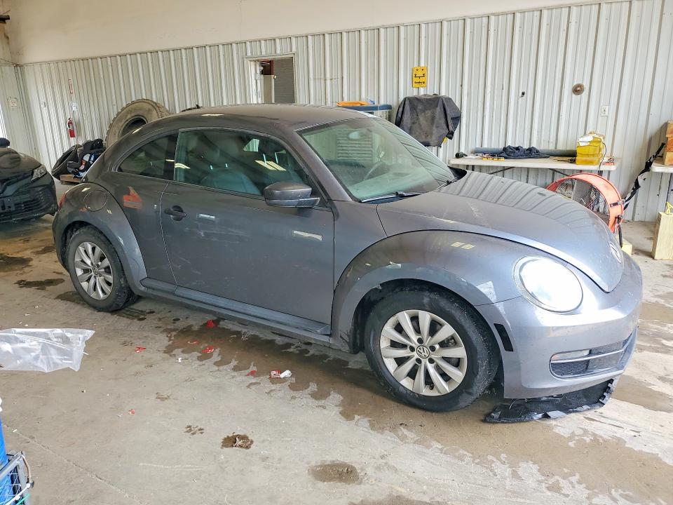 56470426 :رقم المزاد ، 3VWF17AT8GM602187 vin ، 2016 Volkswagen Beetle مزاد بيع