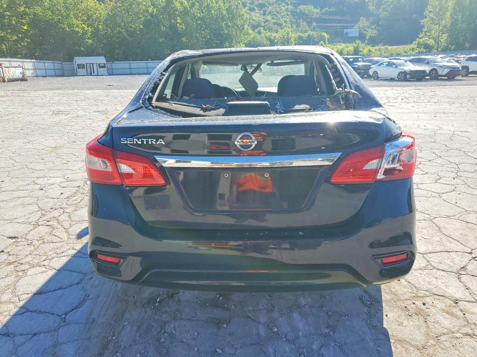 55713736 :رقم المزاد ، 3N1AB7AP6JY323384 vin ، 2018 Nissan Sentra مزاد بيع