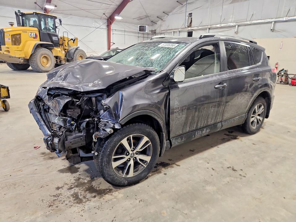Продажа на аукционе авто 2018 Toyota Rav4, vin: JTMRFREV8JJ257076, номер лота: 57335266