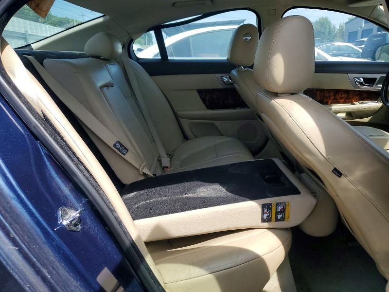 2010 Jaguar Xf მანქანა იყიდება აუქციონზე, vin: SAJWA0GB1ALR64445, აუქციონის ნომერი: 56272476