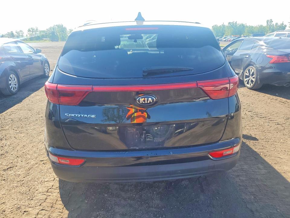 58256896 :رقم المزاد ، KNDPMCAC5H7136611 vin ، 2017 Kia Sportage مزاد بيع