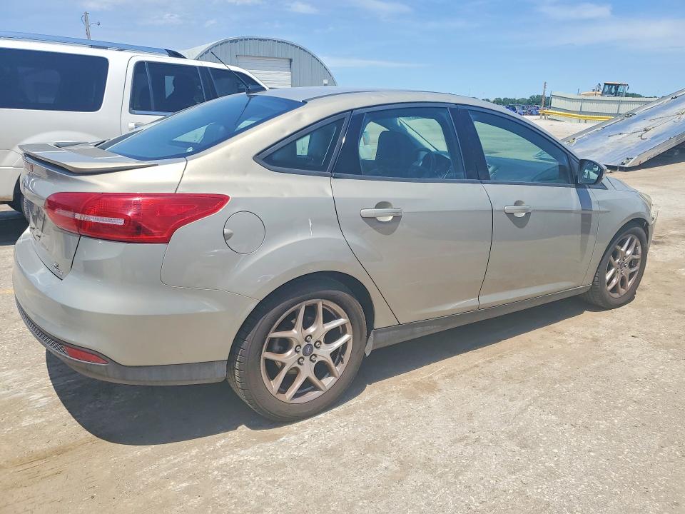 2015 Ford Focus მანქანა იყიდება აუქციონზე, vin: 1FADP3F24FL255545, აუქციონის ნომერი: 57161836