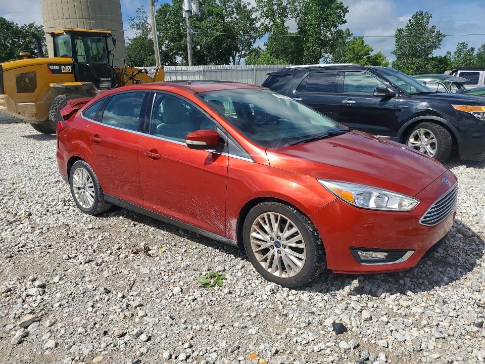 55998926 :رقم المزاد ، 1FADP3J22JL283120 vin ، 2018 Ford Focus مزاد بيع