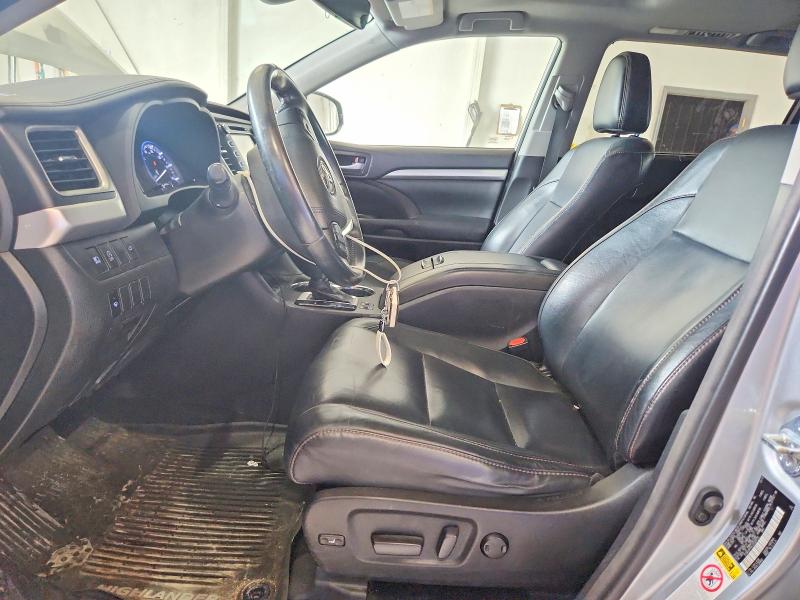 2018 Toyota Highlander მანქანა იყიდება აუქციონზე, vin: 5TDKZRFH4JS529725, აუქციონის ნომერი: 56797746