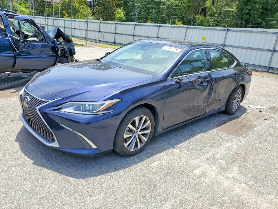56441766 :رقم المزاد ، 58ADA1C10MU011057 vin ، 2021 Lexus Es مزاد بيع