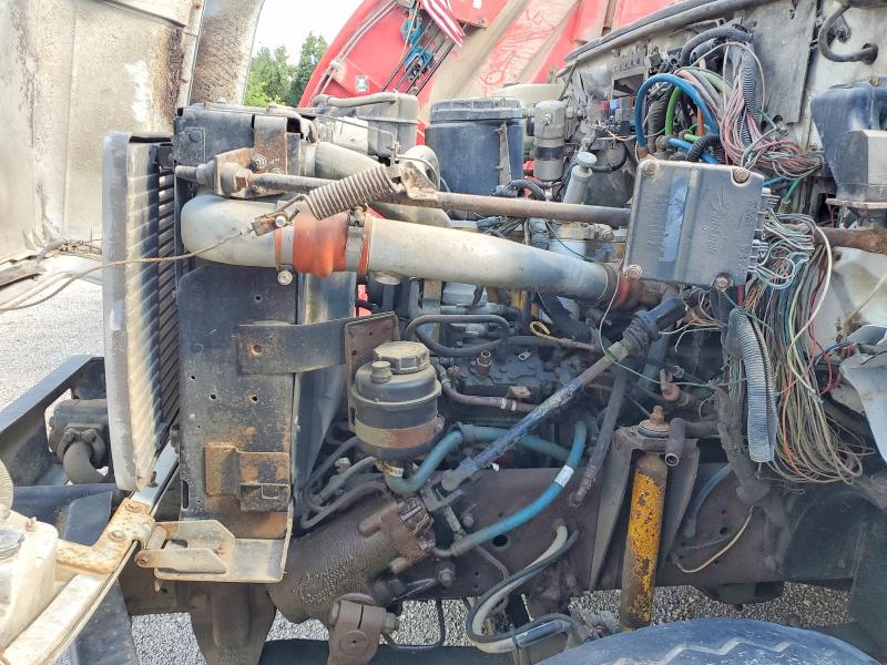 56500076 :رقم المزاد ، 1GBT7H4C8YJ502762 vin ، 2000 Chevrolet C-series مزاد بيع