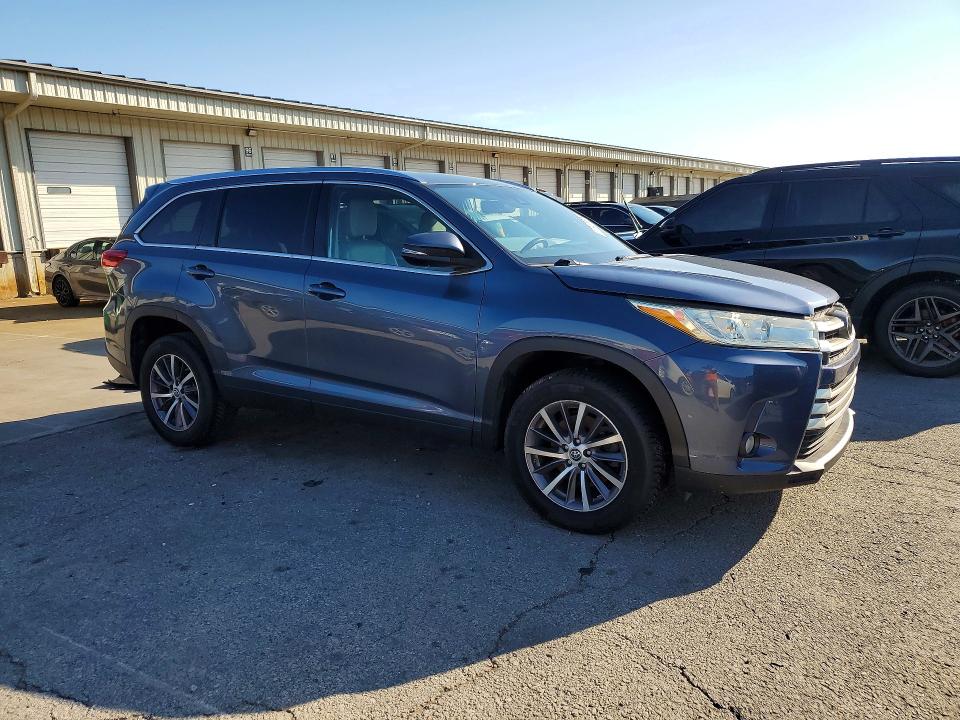 57438506 :رقم المزاد ، 5TDKZRFH9KS297768 vin ، 2019 Toyota Highlander مزاد بيع