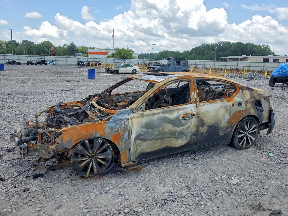 Auction sale of the 2019 Nissan Altima, vin: 1N4BL4FV4KC105092, lot number: 58010446