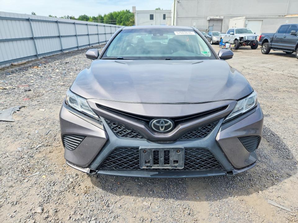 Aukcja sprzedaży 2018 Toyota Camry, vin: 4T1B11HK9JU040133, numer aukcji: 57603636