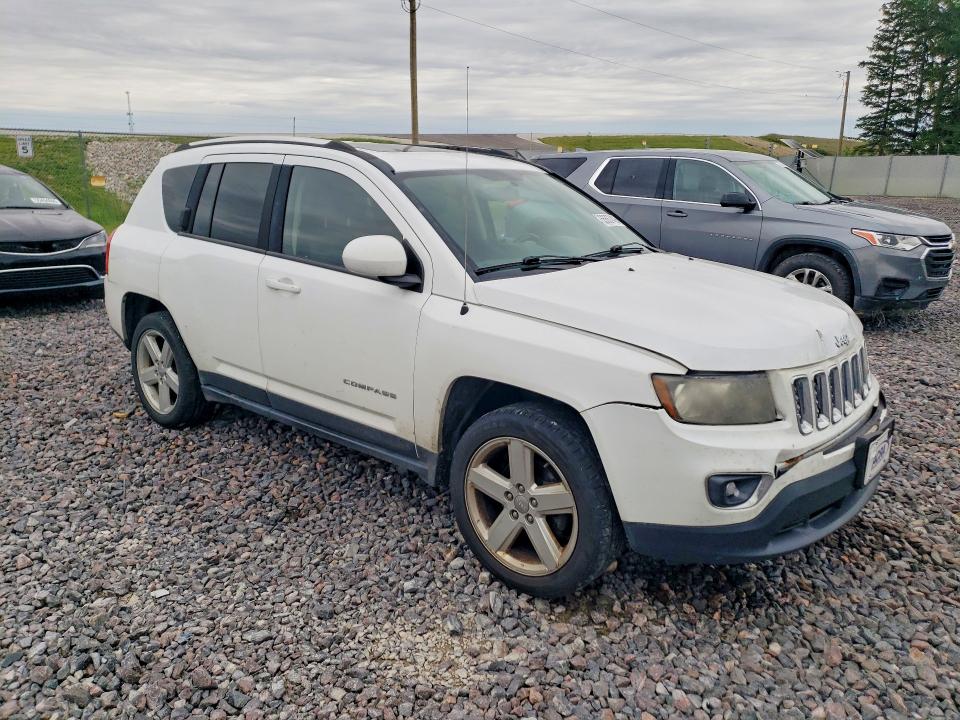55557426 :رقم المزاد ، 1C4NJCEAXED671200 vin ، 2014 Jeep Compass مزاد بيع