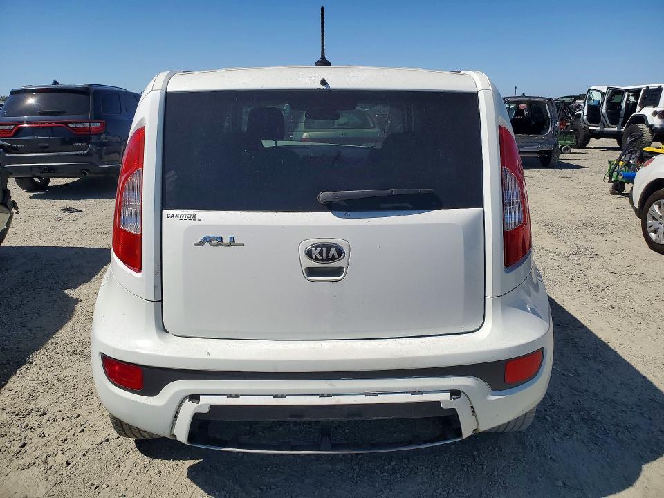 2013 Kia Soul მანქანა იყიდება აუქციონზე, vin: KNDJT2A61D7510784, აუქციონის ნომერი: 58155006