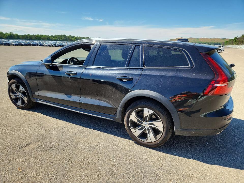 Продажа на аукционе авто 2020 Volvo V60 Cross Country, vin: YV4102WK0L1030457, номер лота: 58462396