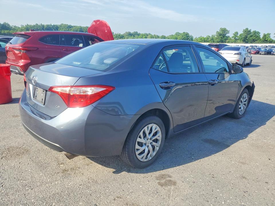 Продажа на аукционе авто 2018 Toyota Corolla, vin: 2T1BURHE7JC981937, номер лота: 57175316