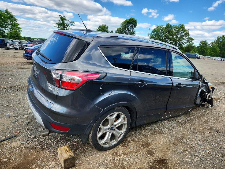 57049386 :رقم المزاد ، 1FMCU9JD0HUB51590 vin ، 2017 Ford Escape مزاد بيع