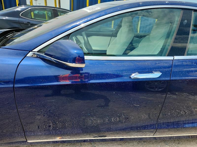 58798696 :رقم المزاد ، 5YJSA1E20HF213260 vin ، 2017 Tesla Model S مزاد بيع