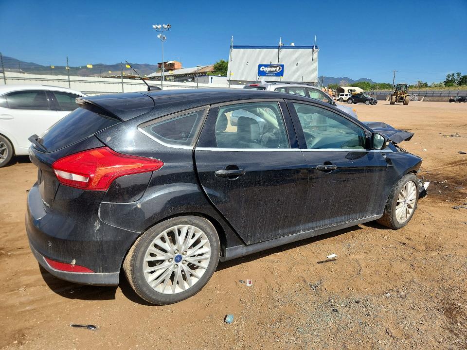 57533546 :رقم المزاد ، 1FADP3N20FL279326 vin ، 2015 Ford Focus مزاد بيع